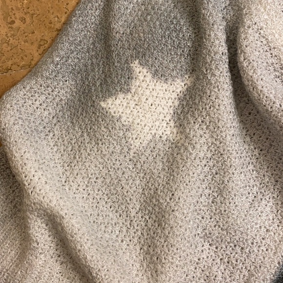NWOT POL sweater w stars - Picture 2 of 5